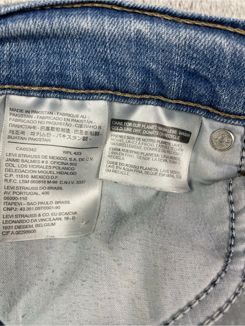 Levi's 524 Bootcut Jeans Women's Size 9 Medium Wash Denim Stretch Y2K Vintage - Picture 13 of 14